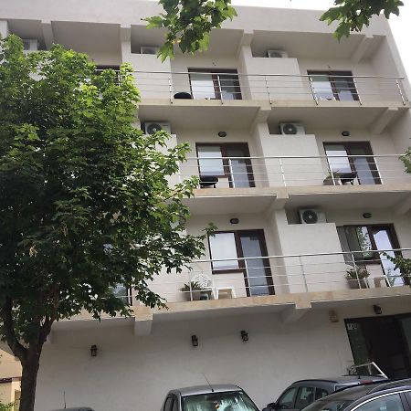Vila Raza เอโฟริเอนอร์ด ภายนอก รูปภาพ
