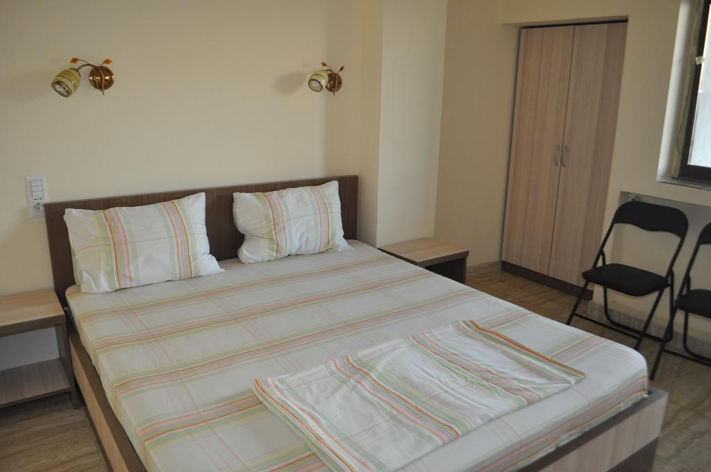 Vila Raza เอโฟริเอนอร์ด ภายนอก รูปภาพ